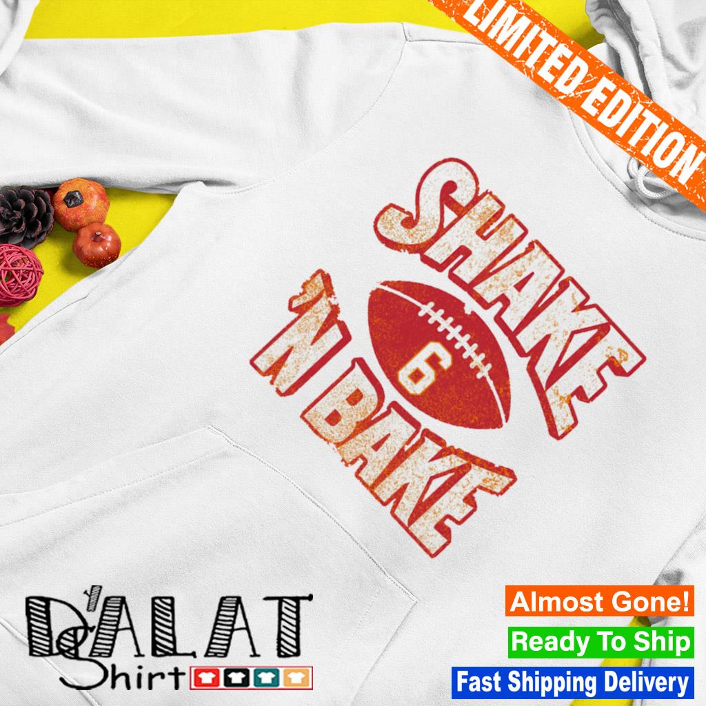 Baker Mayfield shake and bake Cleveland Browns shirt, ladies shirt, hoodie