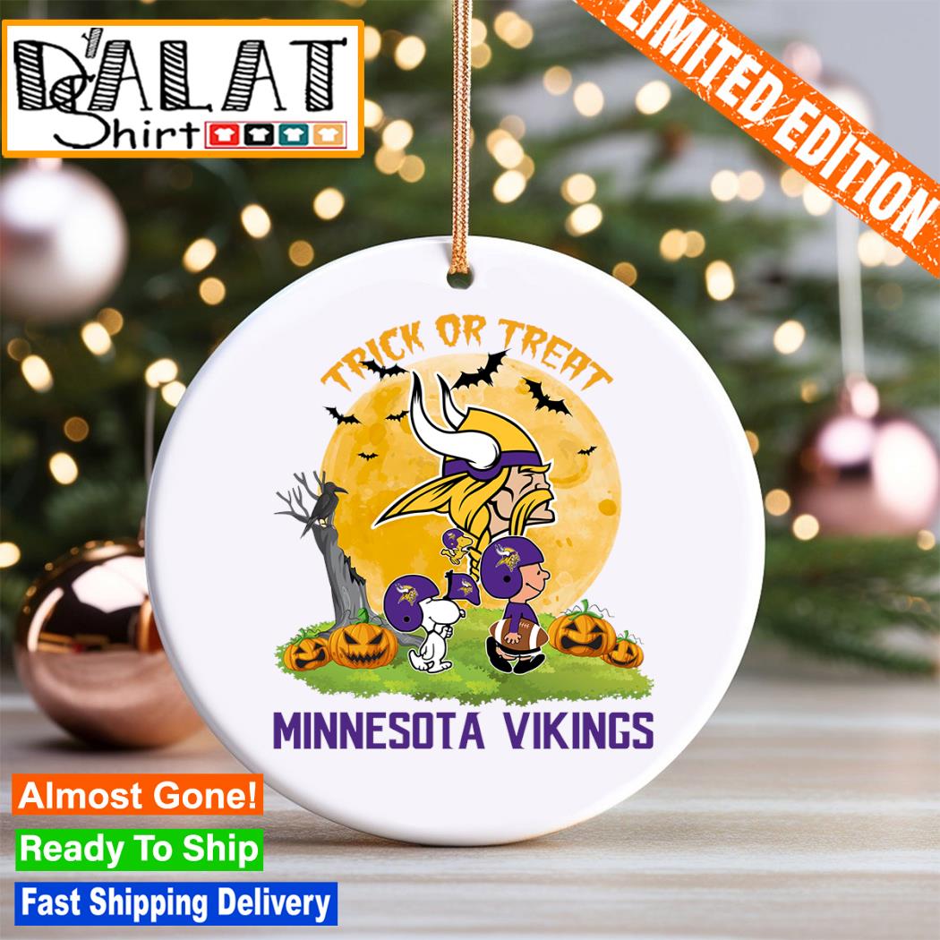 Minnesota Vikings Snoopy Christmas Circle Ornament