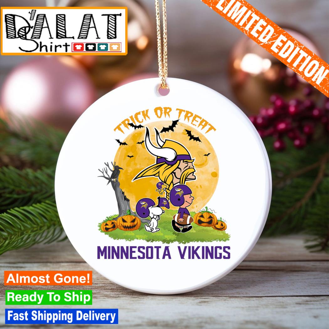 Snoopy Trick Or Treat Halloween Minnesota Vikings Ornament - Dalatshirt