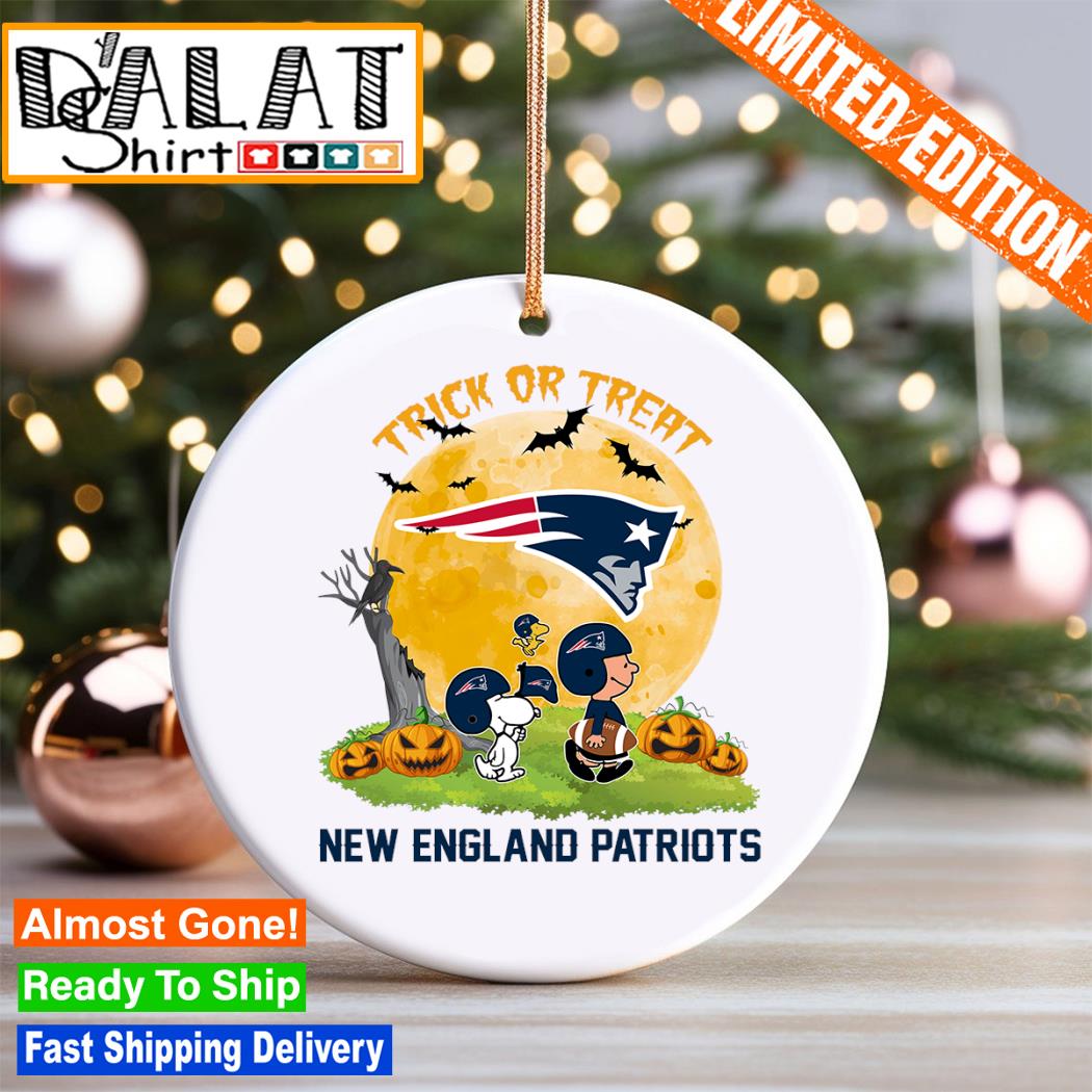 New England Patriots Merry Christmas Circle Ornament