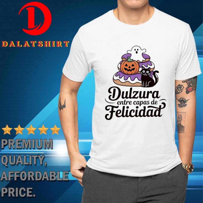 Donut dulzura entre capas de felicidad Halloween T-shirts