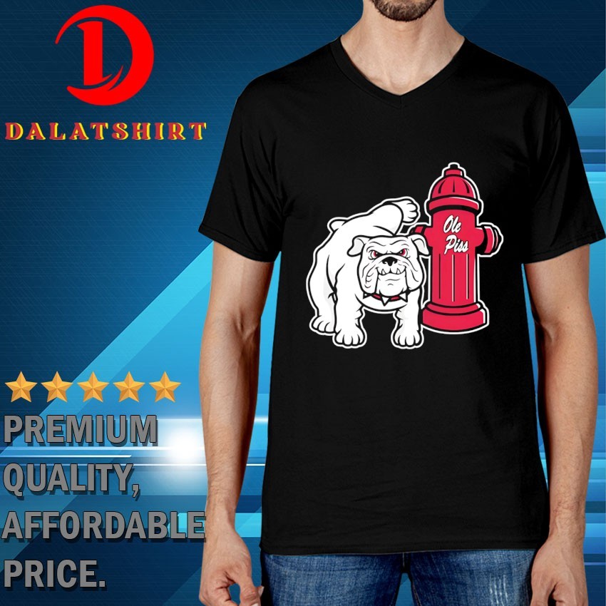 Georgia Bulldogs pee on Ole Miss Rebels T-shirts V-Neck-T-Shirt