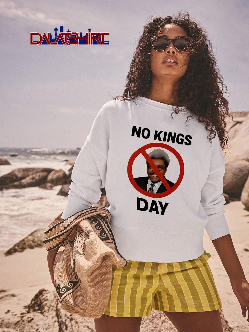 Top Don King No King Day sweater