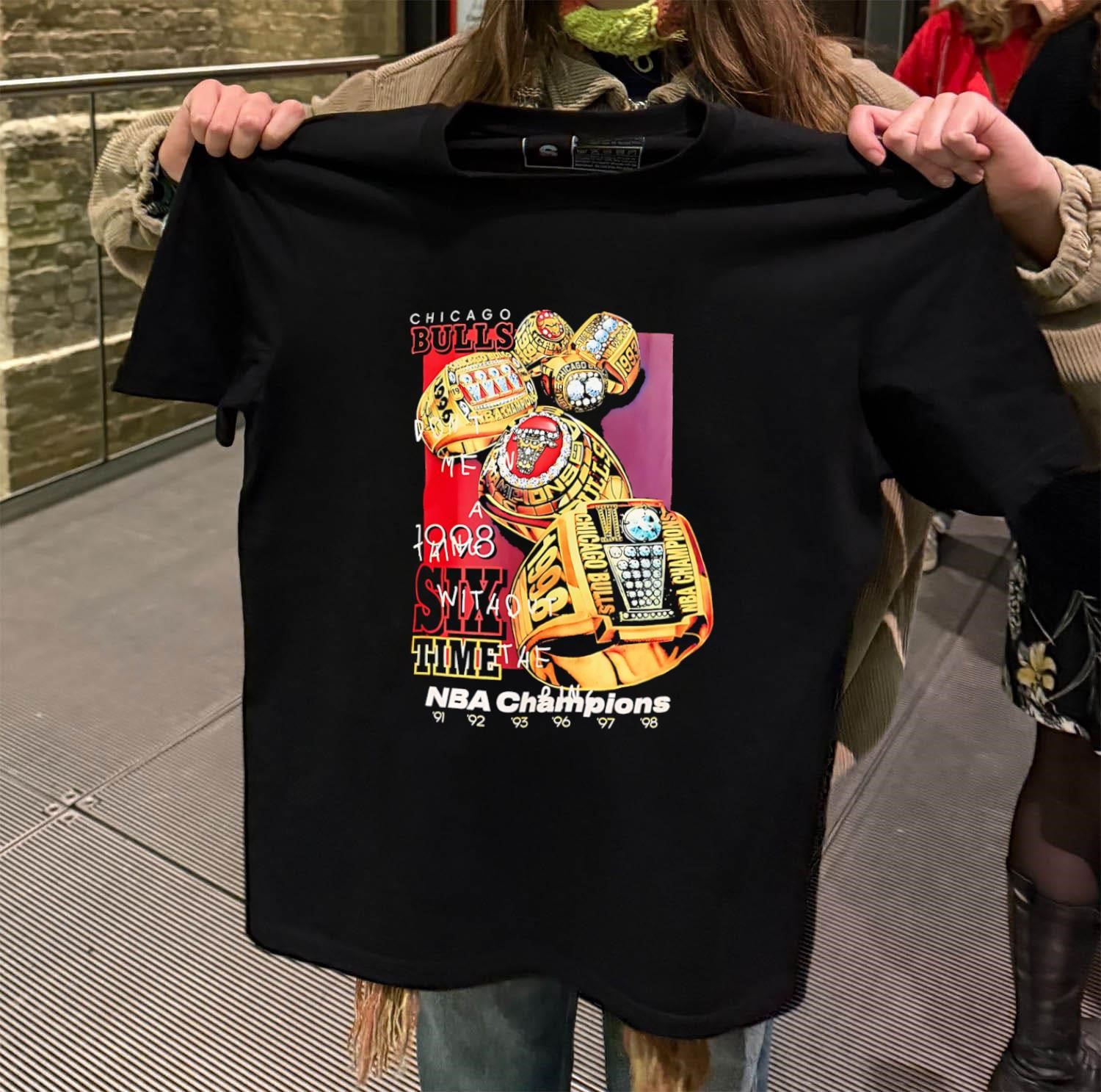 Chicago Bulls 1998 Six Time NBA Champions Six Rings black-t-shirt