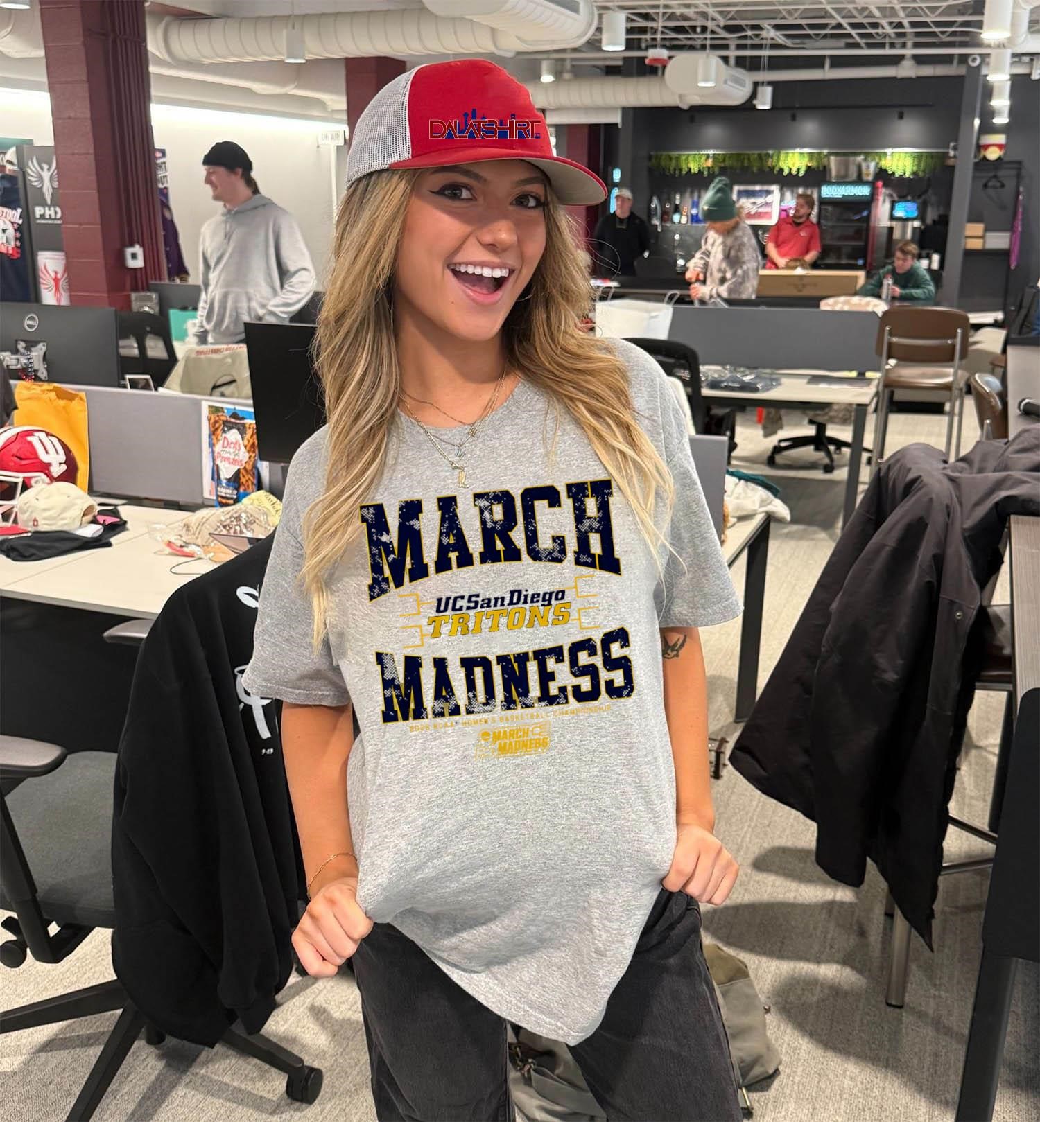 Premium Uc San Diego Tritons Wbb 2026 March Madness 2026 Ncaa Women's Basketball Championship V-Neck-T-Shirt