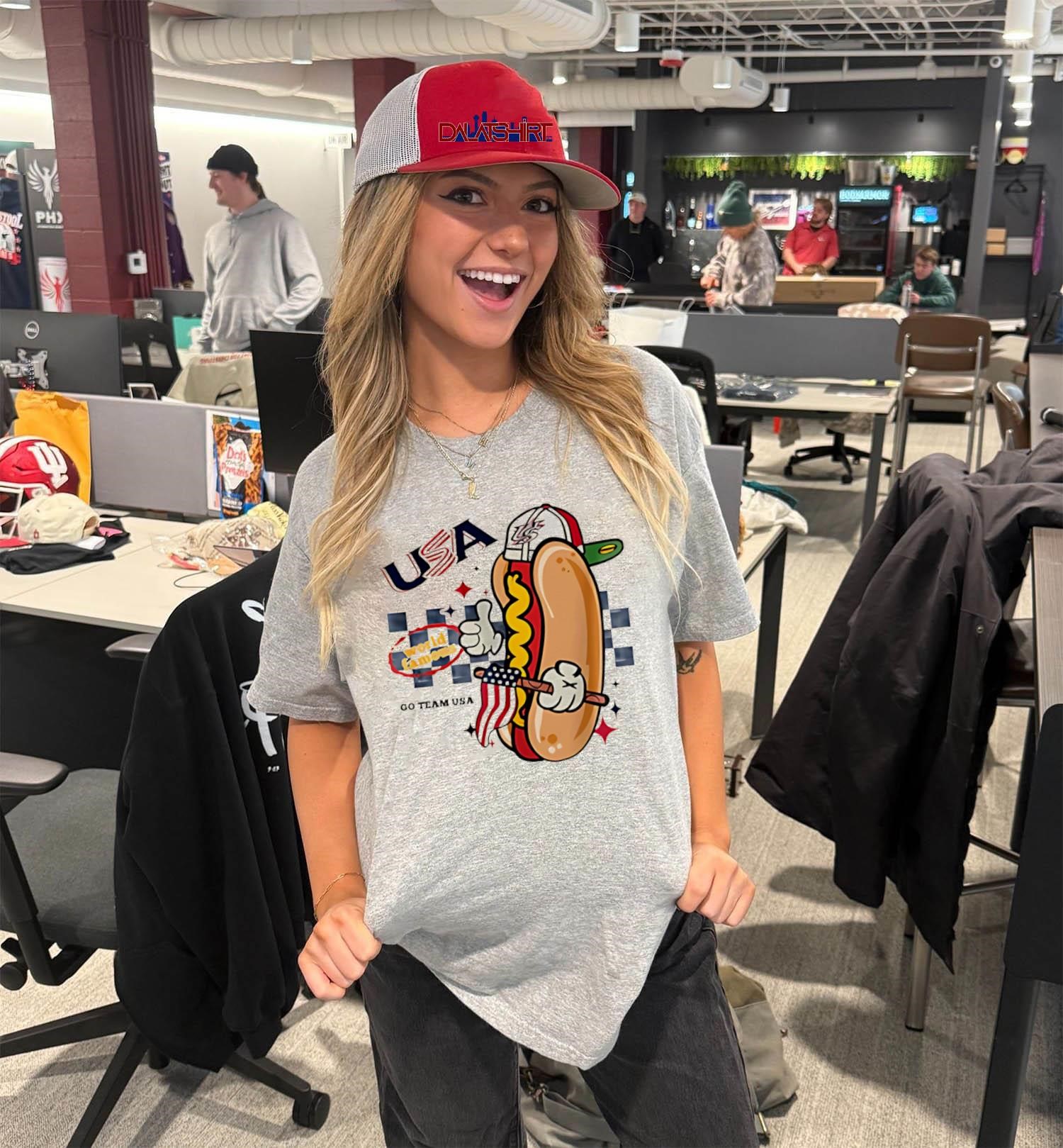 World Baseball Hot dog go team USA V-Neck-T-Shirt